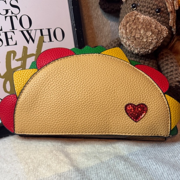 Sleepyville Critters Handbags - Taco-Themed Clutch with Heart Detail